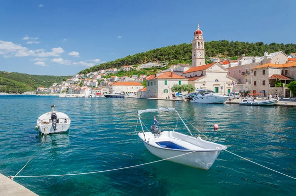 Pucisca Nın Picturesque Körfezi Pucisca Hırvatistan Brac Adasının Kuzey Kıyısındaki — Stok fotoğraf