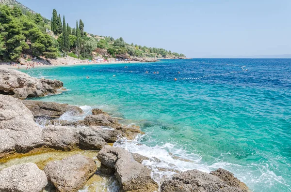 Malownicza Żwirowa Plaża Miejscowości Murvica Południowym Wybrzeżu Wyspy Brač Chorwacji Zdjęcia Stockowe bez tantiem