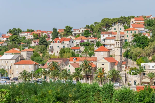 Pittoreska Bukten Splitska Byn Splitska Ligger Norra Kusten Brac Kroatien — Stockfoto