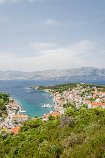 Espectacular Vista Ciudad Povlja Situada Costa Norte Isla Brac Croacia —  Fotos de Stock