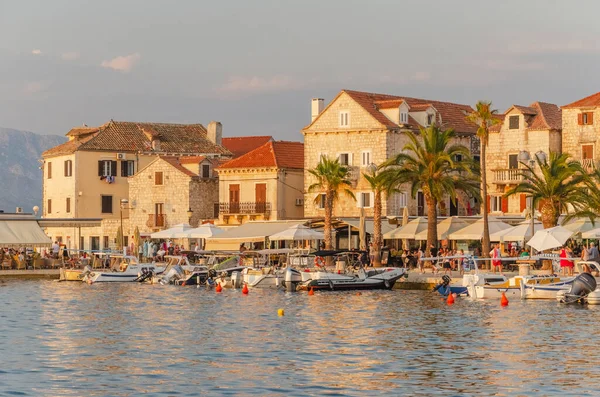 Pintoresco Casco Antiguo Supetar Luz Del Atardecer Supetar Ciudad Más —  Fotos de Stock