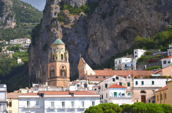 Krásně zdobené saint andrew katedrály v amalfi, Kampánie v Itálii — Stock fotografie