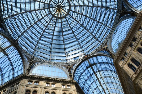 Detalhes do arquivo interior da galeria Umberto I em Nápoles, Itália — Fotografia de Stock