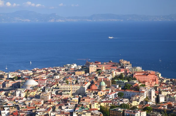 İtalya 'nın Napoli, Campania bölgesinin resimli yaz manzarası