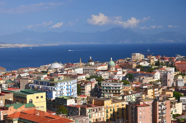 İtalya 'nın Napoli, Campania bölgesinin resimli yaz manzarası