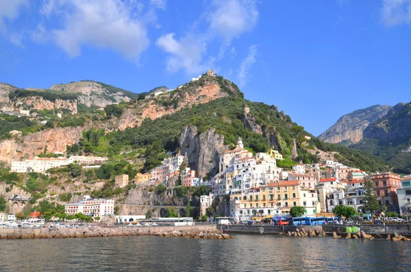 Pittoreska sommar landskap av staden amalfi, Italien — Stockfoto