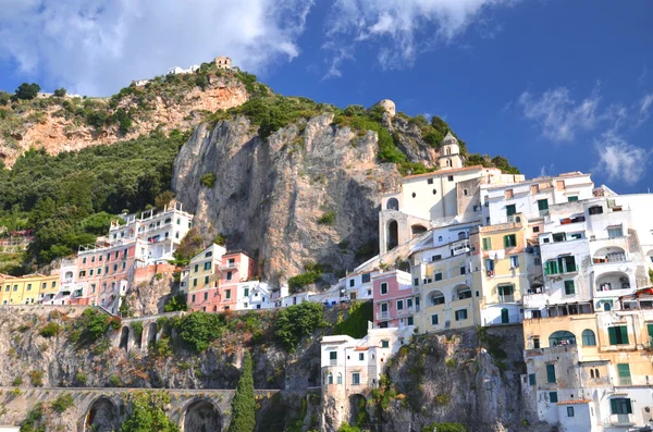 Malerischer Blick auf den Ferienort Amalfi, Italien — Stockfoto