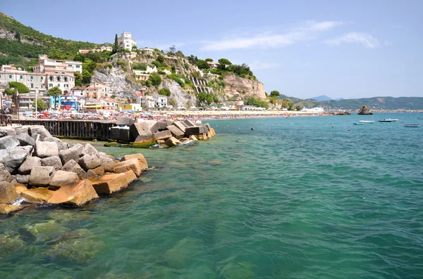 Malerische landschaft von vietri sul mare strand, italien — Stockfoto