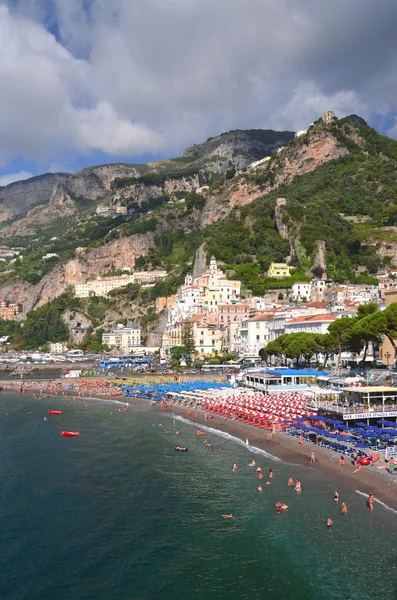 Malerischer Blick auf den Ferienort Amalfi, Italien — Stockfoto