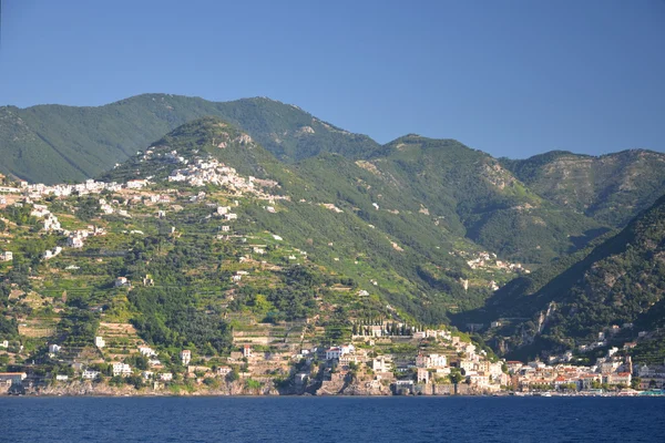 Pittoreska landskap av Amalfikusten i södra Italien — Stockfoto