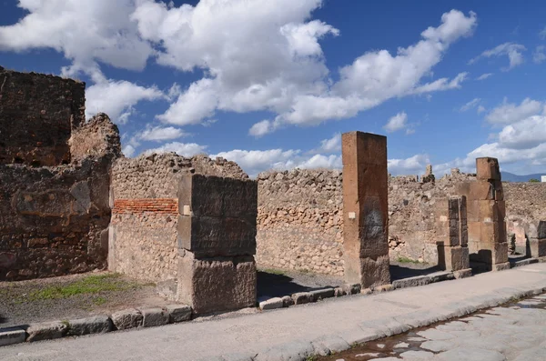 Berömda antika ruinerna av staden Pompeji i södra Italien — Stockfoto