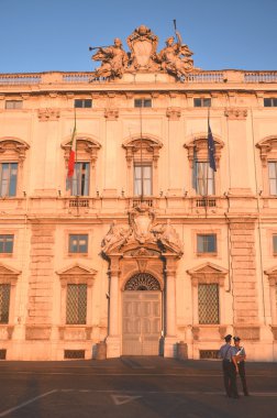 Güzel Piazza del Quirinale günbatımı ışık Roma, İtalya