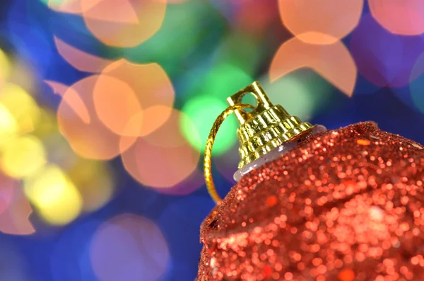 Jul dekoration, röd jul boll på bokeh bakgrund — Stockfoto
