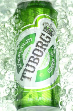 Tuborg bira sıçrayan su
