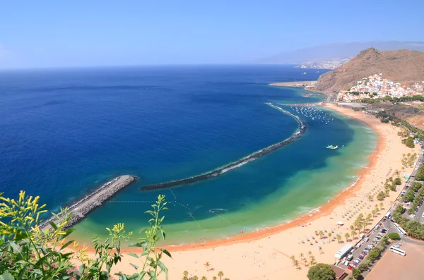 Przepiękne malownicze wspaniały widok na plaży Teresitas na wyspie Teneryfa, Hiszpania — Zdjęcie stockowe