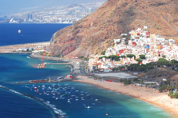 Prachtige San Andres dorp en Teresitas strand op het eiland Tenerife, Spanje — Stockfoto