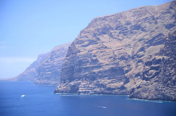 巨型火山洛斯峭壁上西班牙特内里费岛 — 图库照片