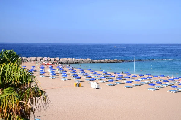 Hermosa Playa de las Vistas en Los Cristianos en Tenerife, España —  Fotos de Stock