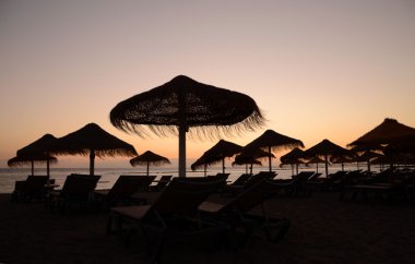 Pitoresk ve huysuz günbatımı Güney tenerife, Kanarya Adaları üzerinde