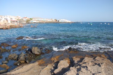 La Caleta pitoresk koyda Tenerife İspanya'nın güneyinde üzerinde