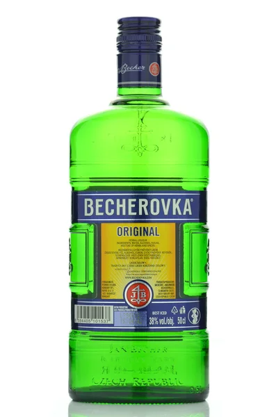 Butelka Becherovka na białym tle — Zdjęcie stockowe