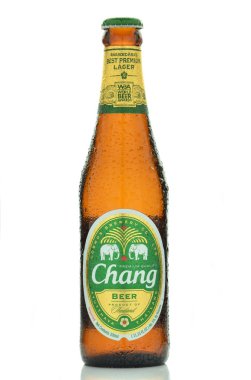 Chang lager bira beyaz arka plan üzerinde izole