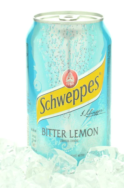 Can of Schweppes drink on ice cubes — Stock Photo, Image