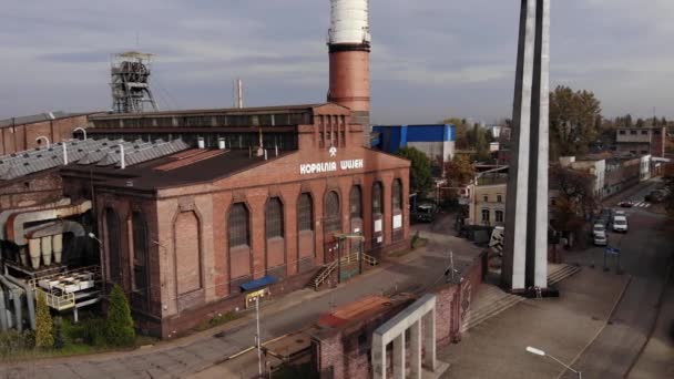 Arial View Front Brick Main Building Historical Coal Mine Kopalnia — Vídeo de Stock