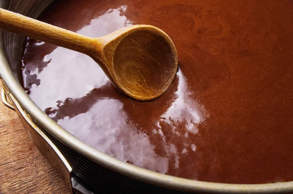 Herstellung von Schokoladenkuchen — Stockfoto