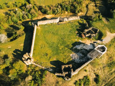 Kalenin eski kasabasının havadan görünüşü 