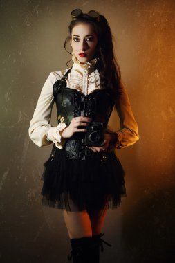 Steampunk tarzı'nın genç kız