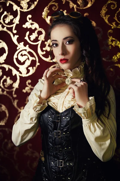 Chica joven estilo steampunk — Foto de Stock