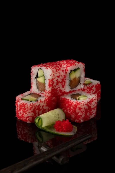 Traditional Delicious Fresh Sushi Roll Set Black Background Reflection — Zdjęcie stockowe