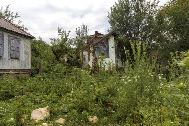 Eski terk edilmiş binalar günlerini yaşıyor..