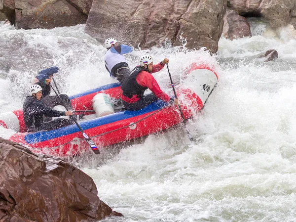 Maykop República Adygea Federación Rusa 2015 Rafting Personas Valientes Valientes — Foto de Stock