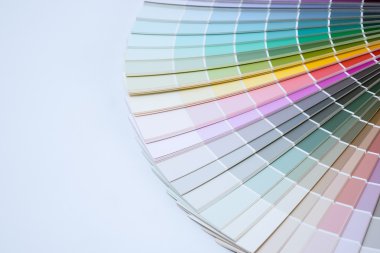 beyaz zemin üzerinde renk paleti Kılavuzu