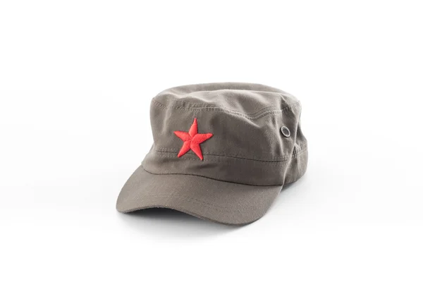 Cappello comunista, tappo a stella rossa su sfondo bianco — Foto Stock