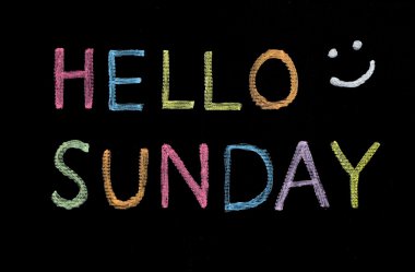 Tahtaya yazılmış Pazar Merhaba