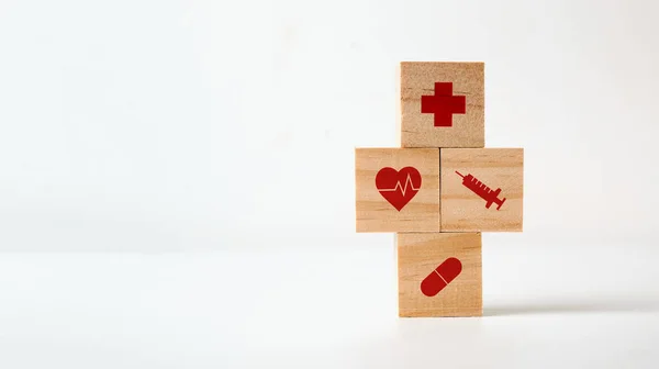 Cubos Madera Con Iconos Médicos Salud Con Espacio Para Copias — Foto de Stock