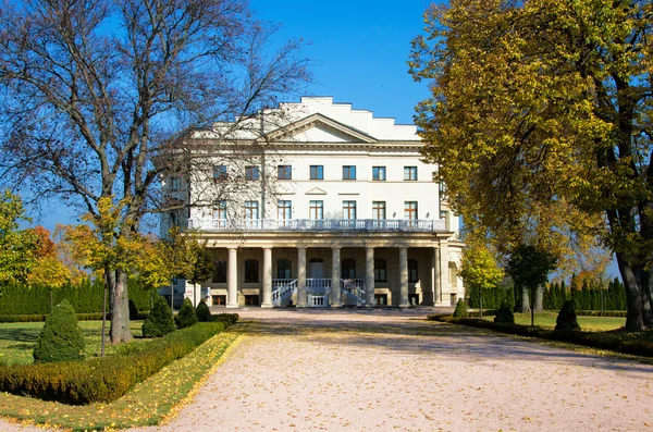 Разумовский дворец в Батурине, Украина — стоковое фото