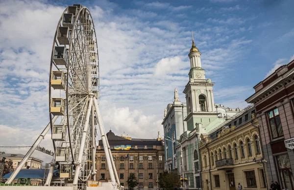 Україна Kyiv October 2020 Вид Старої Вежі Белла Поруч Сучасним — стокове фото