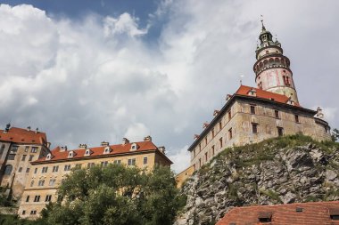 Cesky Krumlov Şatosu Kulesi ve Vltava Nehri 'nde rafting, Çek Cumhuriyeti