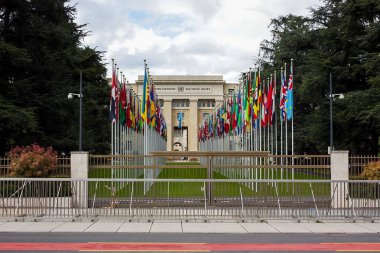 GENEVA, SWitzERLAND - 3 Mayıs 2016: Birleşmiş Milletler Merkezi, Cenevre, İsviçre. Birleşmiş Milletler 1947 yılında Cenevre 'de kuruldu..
