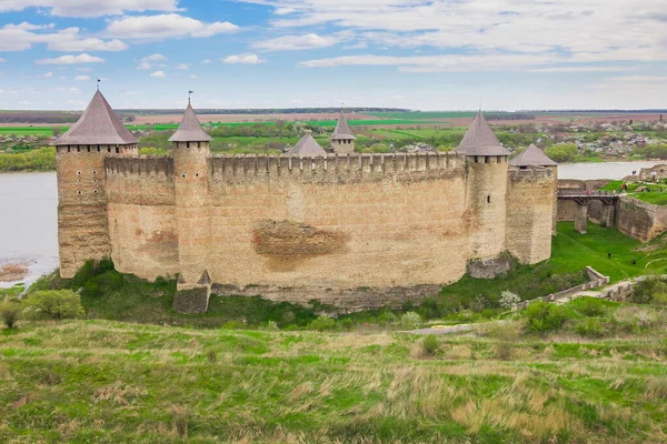 Vista Del Antiguo Castillo Hotin Cerca Del Río Fortaleza Khotyn — Foto de Stock