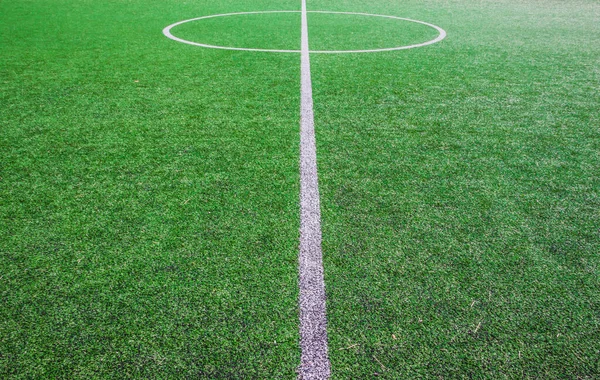 Centro Del Campo Calcio Con Erba Verde Artificiale Linee Bianche — Foto Stock