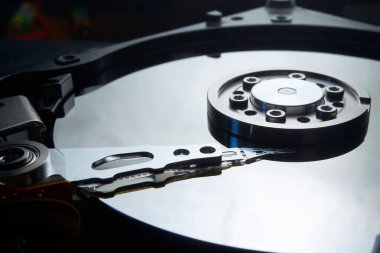 parçalanmış hard disk. makro fotoğrafçılık
