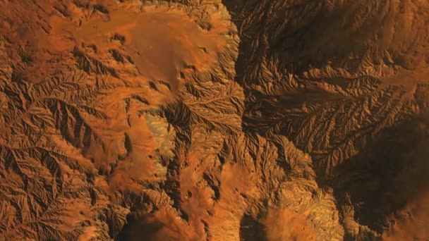 Landskapet Planeten Mars Overflate Med Åser Forsenkninger Fjell Skadet Erosjon – stockvideo