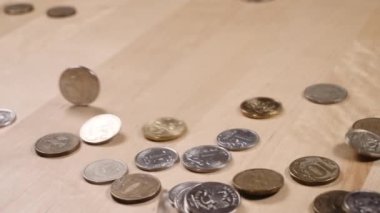 Rusya Federasyonu 'nun farklı mezheplerden demir paraları.