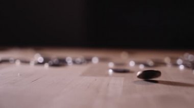 Rusya Federasyonu 'nun farklı mezheplerden demir paraları.