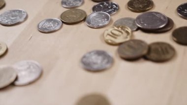 Rusya Federasyonu 'nun farklı mezheplerden demir paraları.